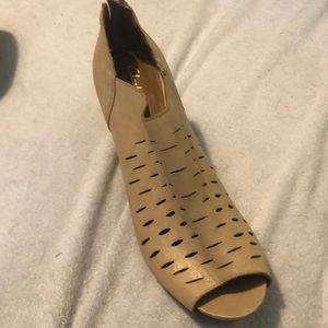 Clarks open toe shooter. Cream colored 3 inch heel